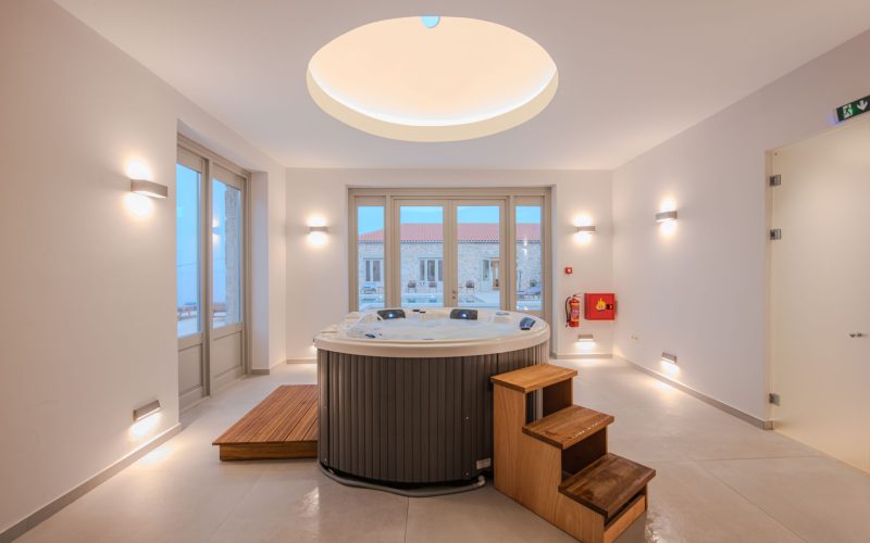 Sampatiki suites spa