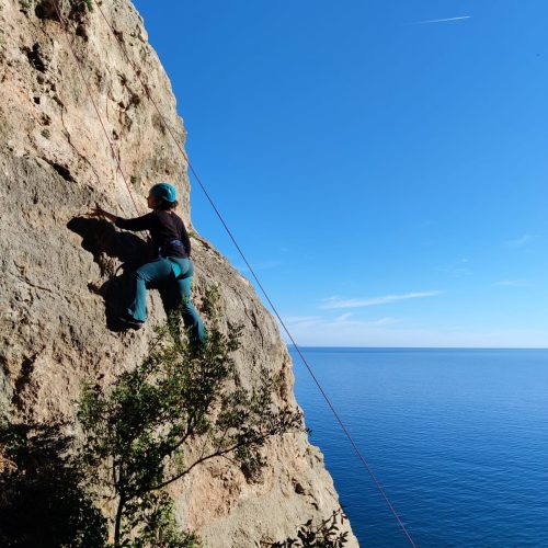 Nomia Climbing camp beginers